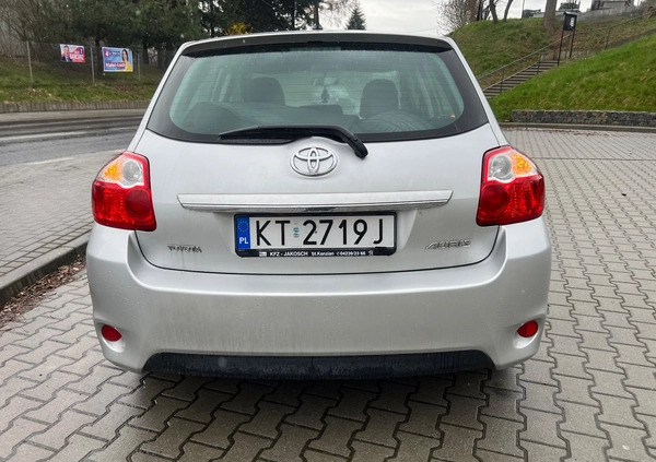 Toyota Auris cena 25900 przebieg: 138980, rok produkcji 2010 z Tarnów małe 781